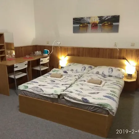Gasthuis Prazdninovy Dum Na Panorame *